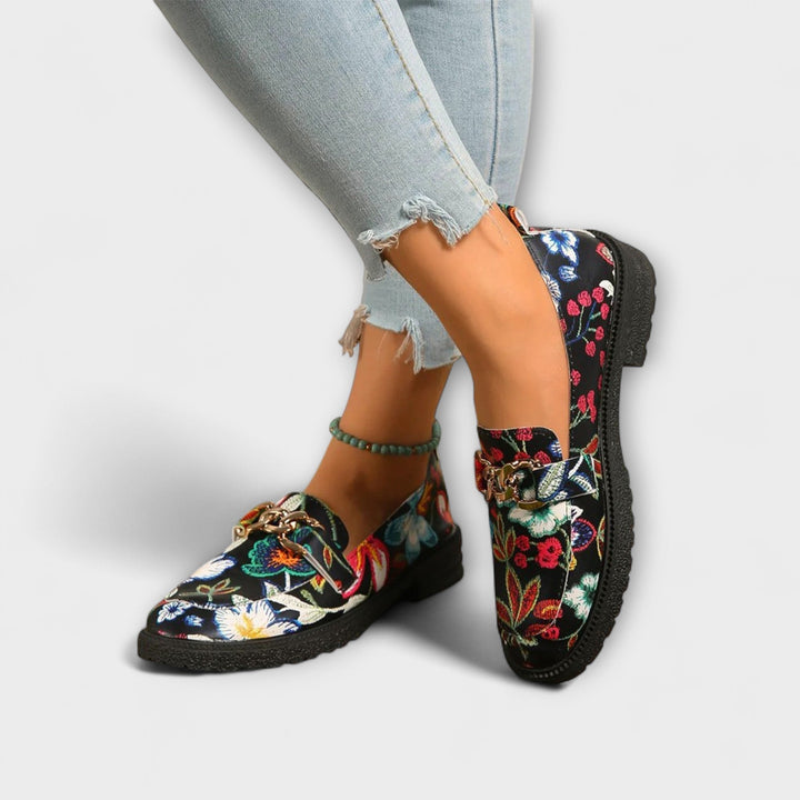 Orla – Elegant multicoloured loafers with a charming floral pattern