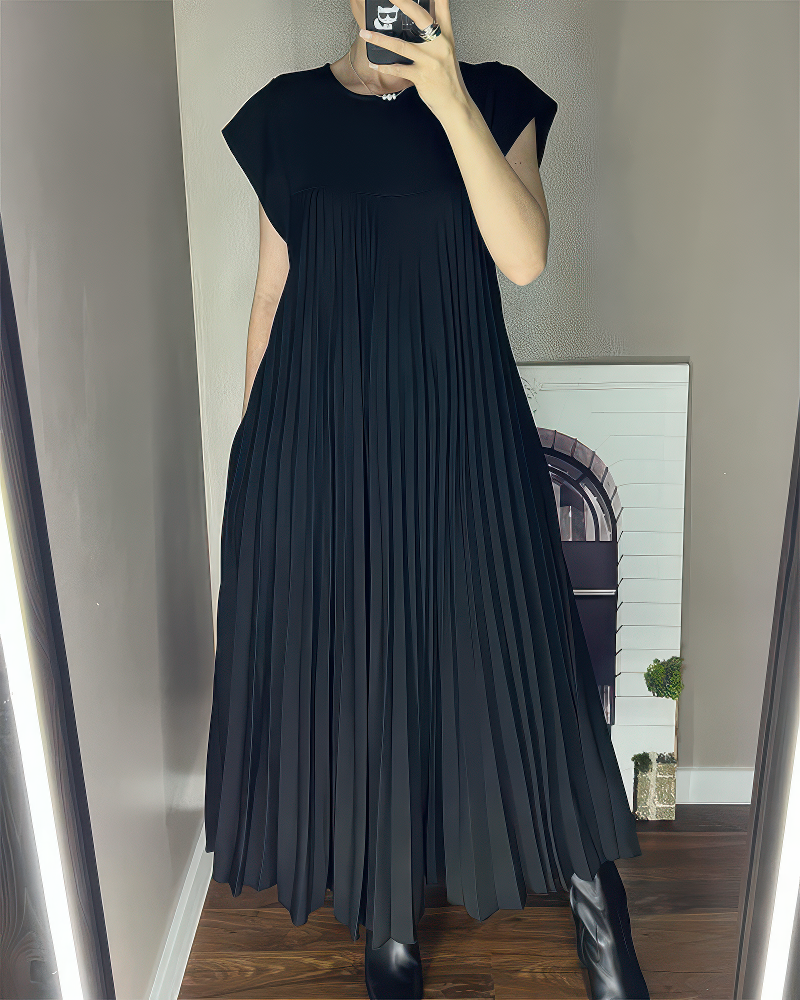 Cella™ - Timeless and Comfortable Dress