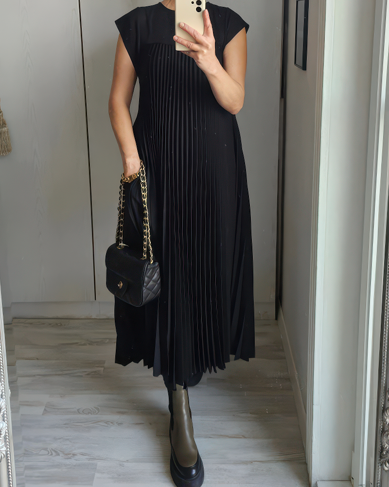 Cella™ - Timeless and Comfortable Dress