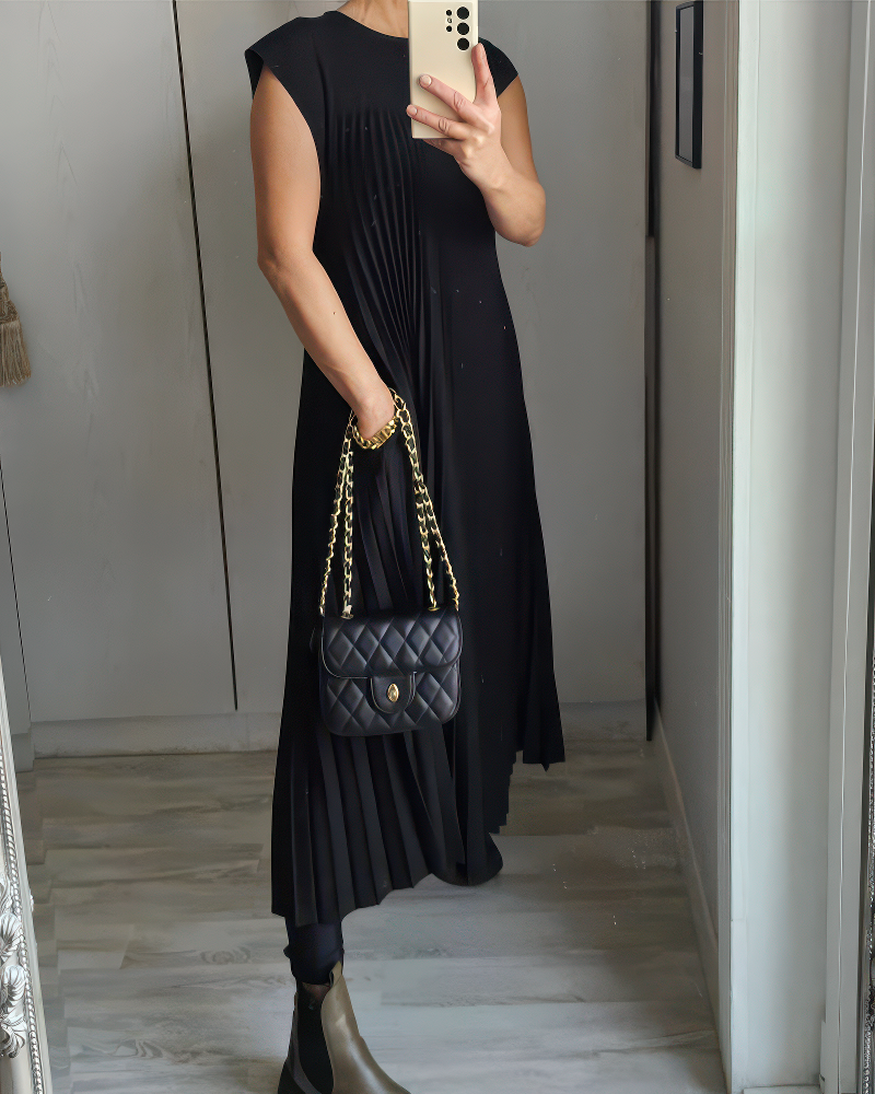 Cella™ - Timeless and Comfortable Dress