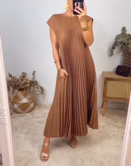 Cella™ - Timeless and Comfortable Dress