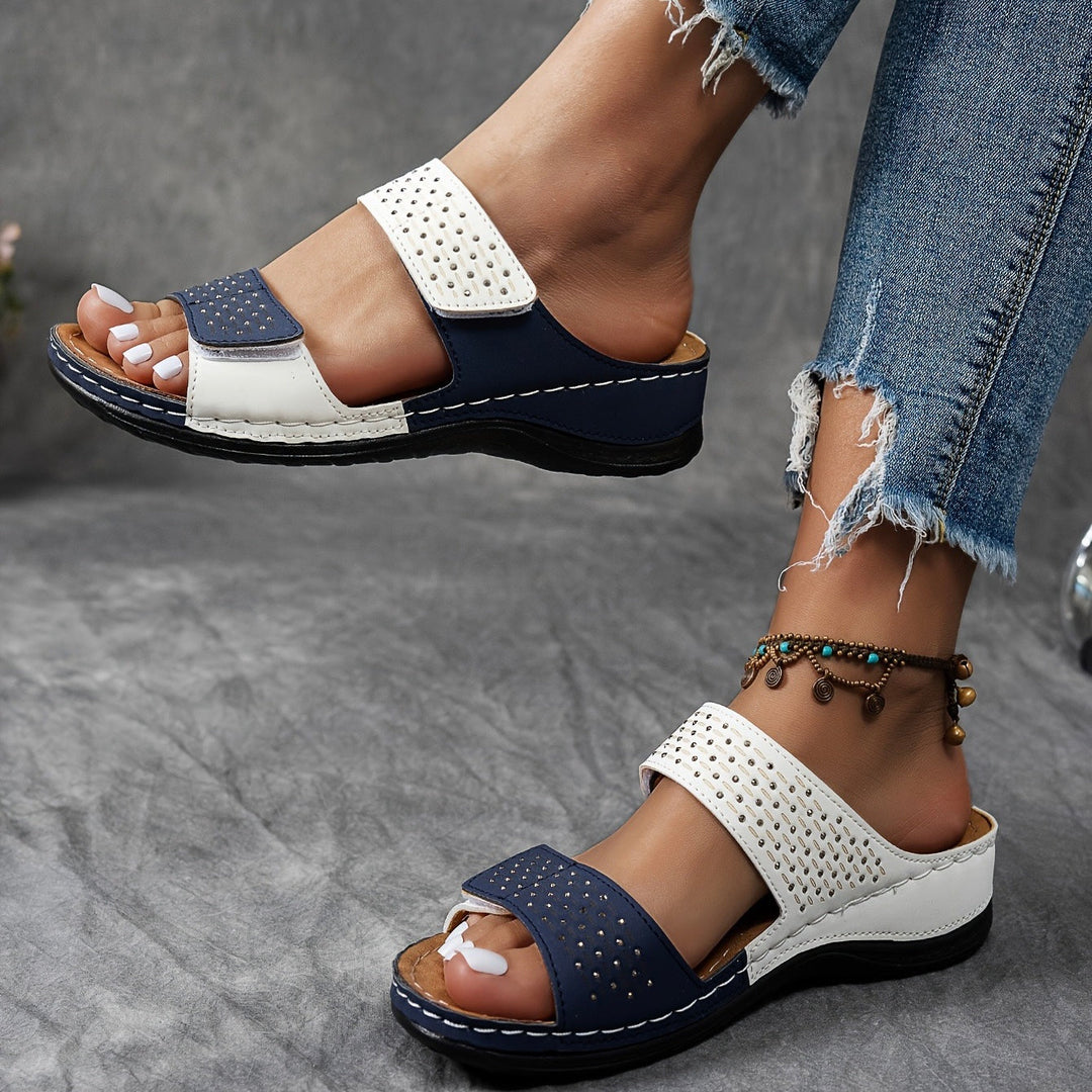 Caroline™ – Slip-On Sandals